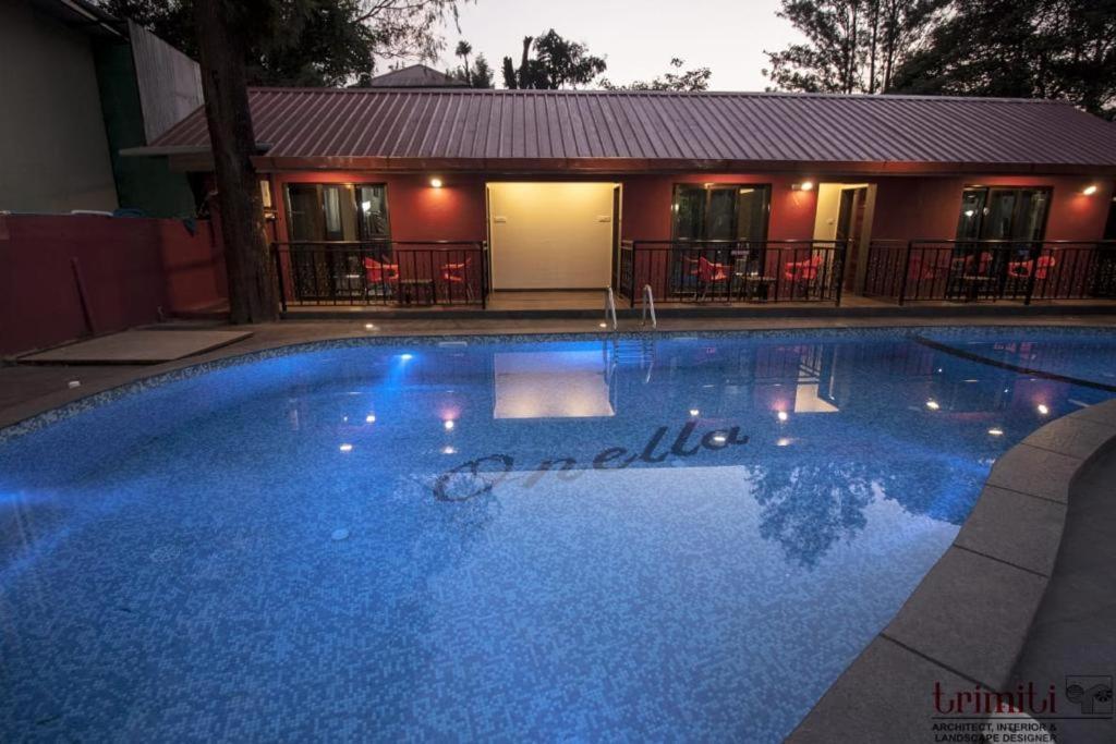 Onella Regency Hotel Panchgani Buitenkant foto